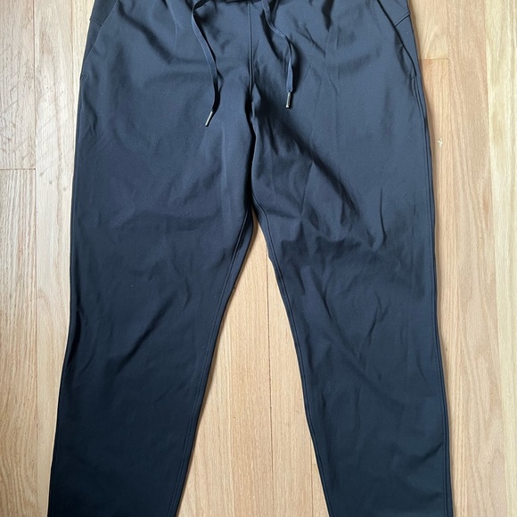 Lululemon pants on the fly women size 10 - Picture 1 of 9
